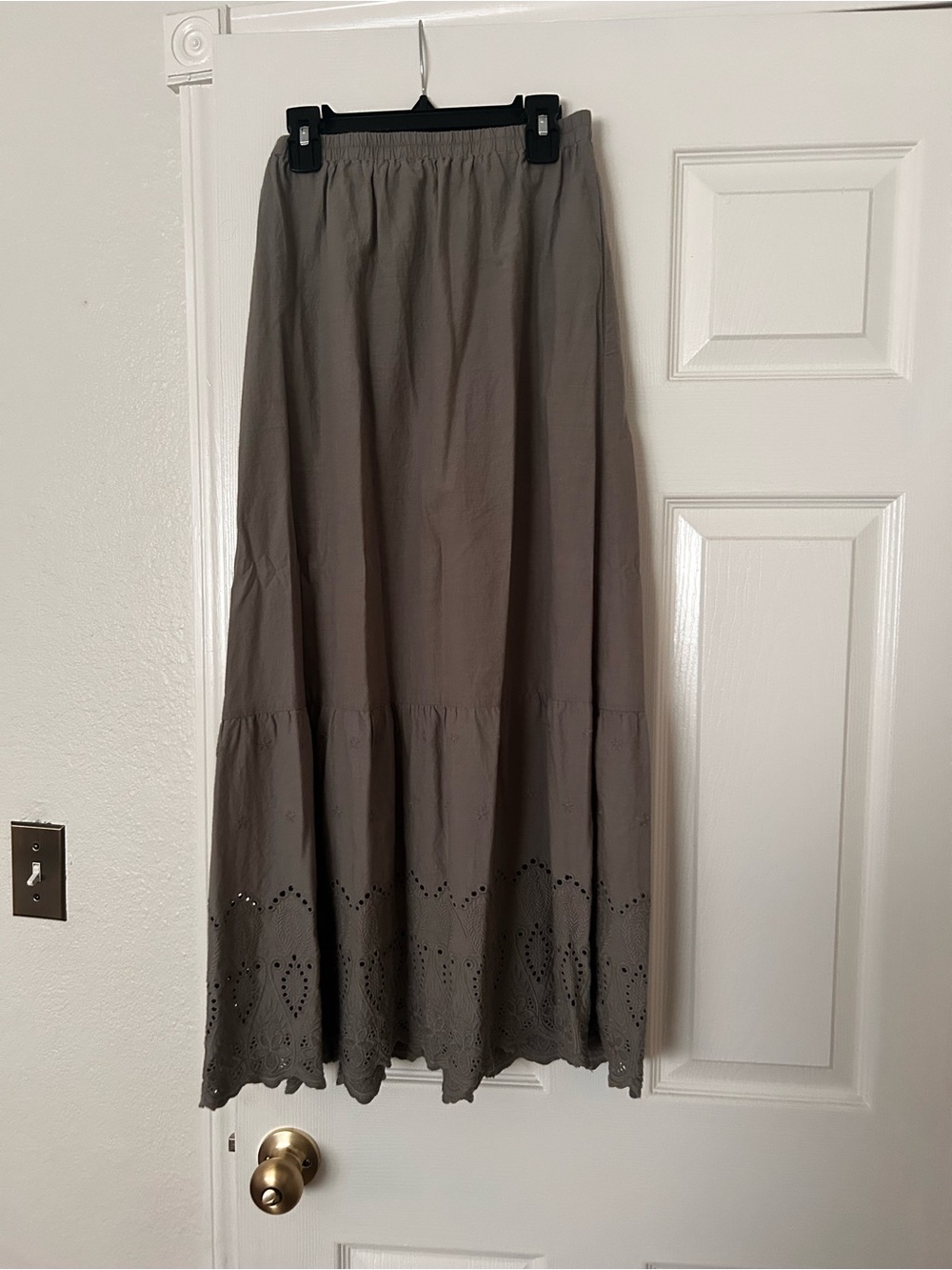 Tiered Eyelet Hem Midi Skirt in Taupe
